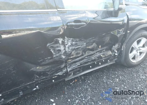 2020 Toyota Highlander L/Le z USA, uszkodzony, nr VIN 5TDBZRBH5LS502932